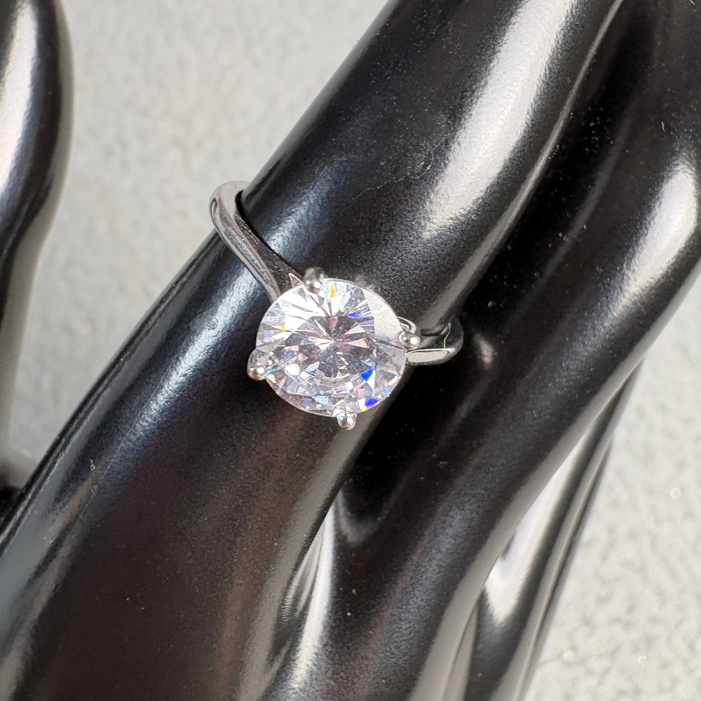 Womens Round Cut Cubic Zirconia Solitaire Ring Silver Tone Size 7.25